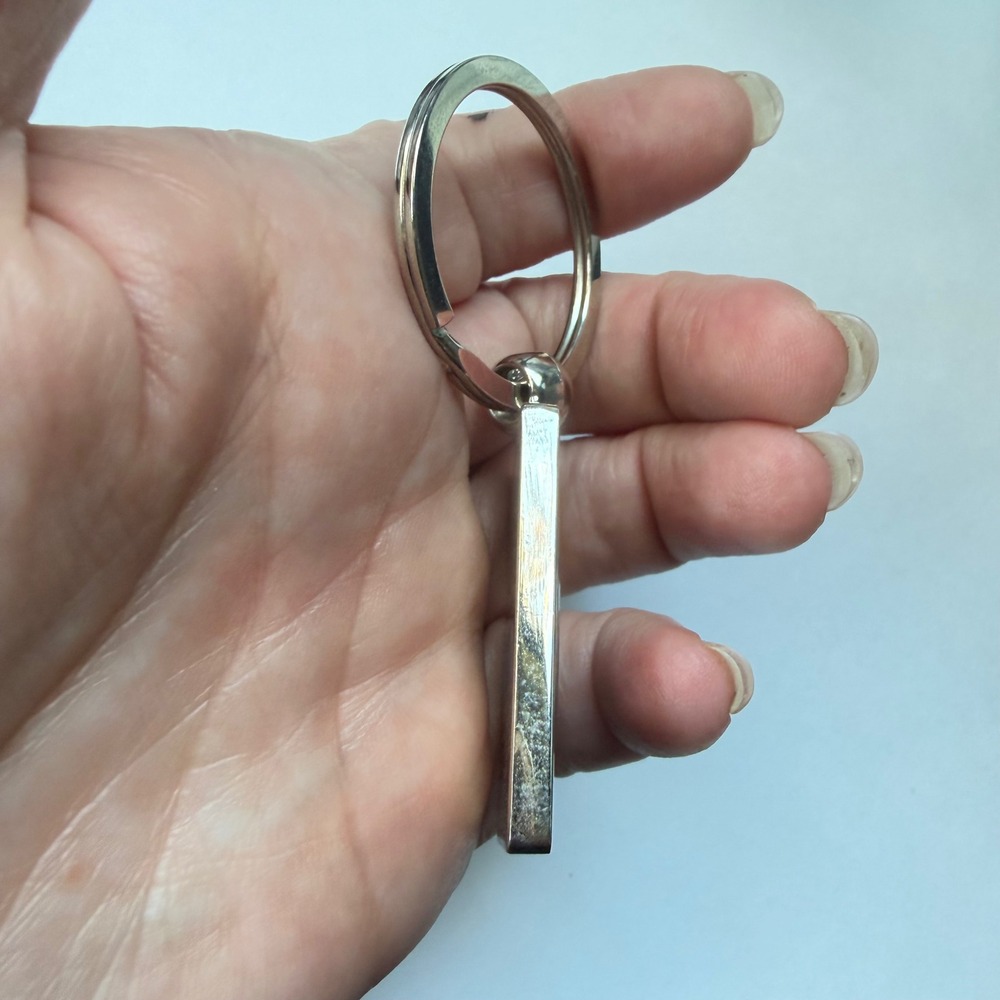Vintage Ford Advertising Keychain Silver Tone Metal Fob Pendant Siskiyou - Picture 5 of 5